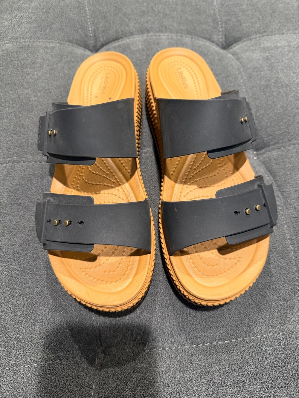 CROCS Strappy Slide Size 11